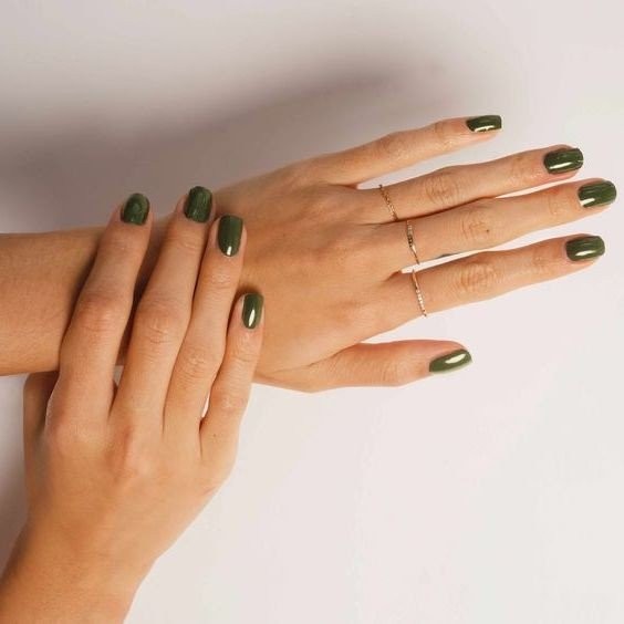 green-nails.jpg