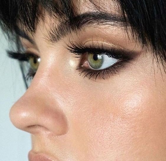 intense-black-liner-makeup.jpg
