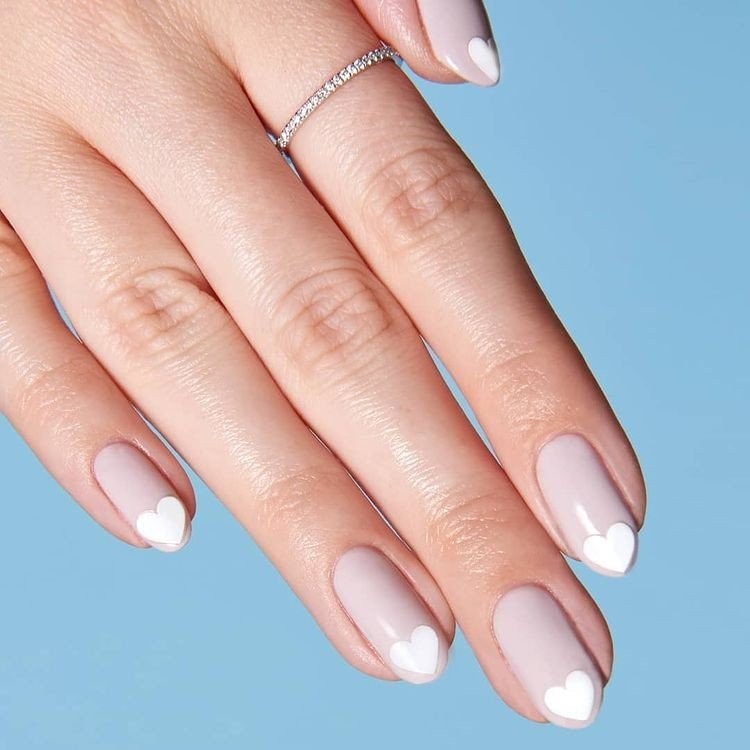 nails-almond.jpg