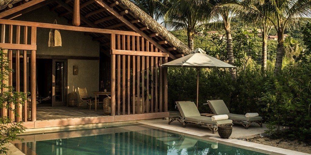 zannier-hotels-bai-san-ho-beach-pool-villa-exterior-2-frederik-wissink-for-zannier-hotels.jpg
