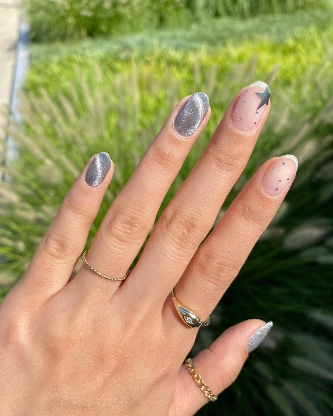 silvery-nails.jpg