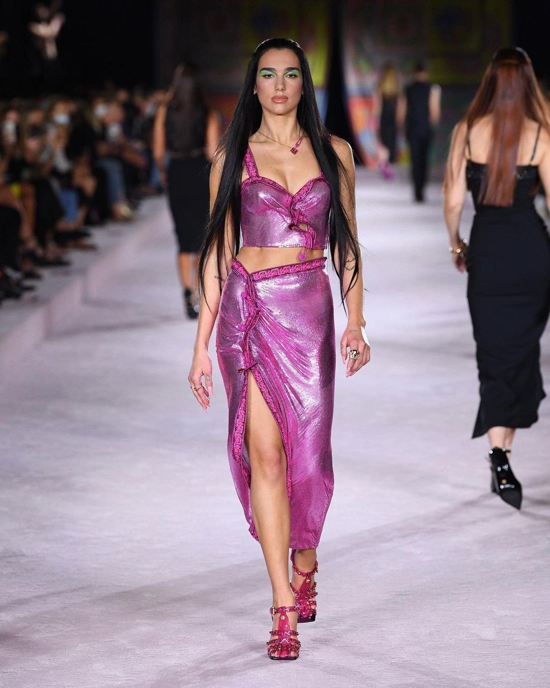 versace-fashion-week-milan.jpg