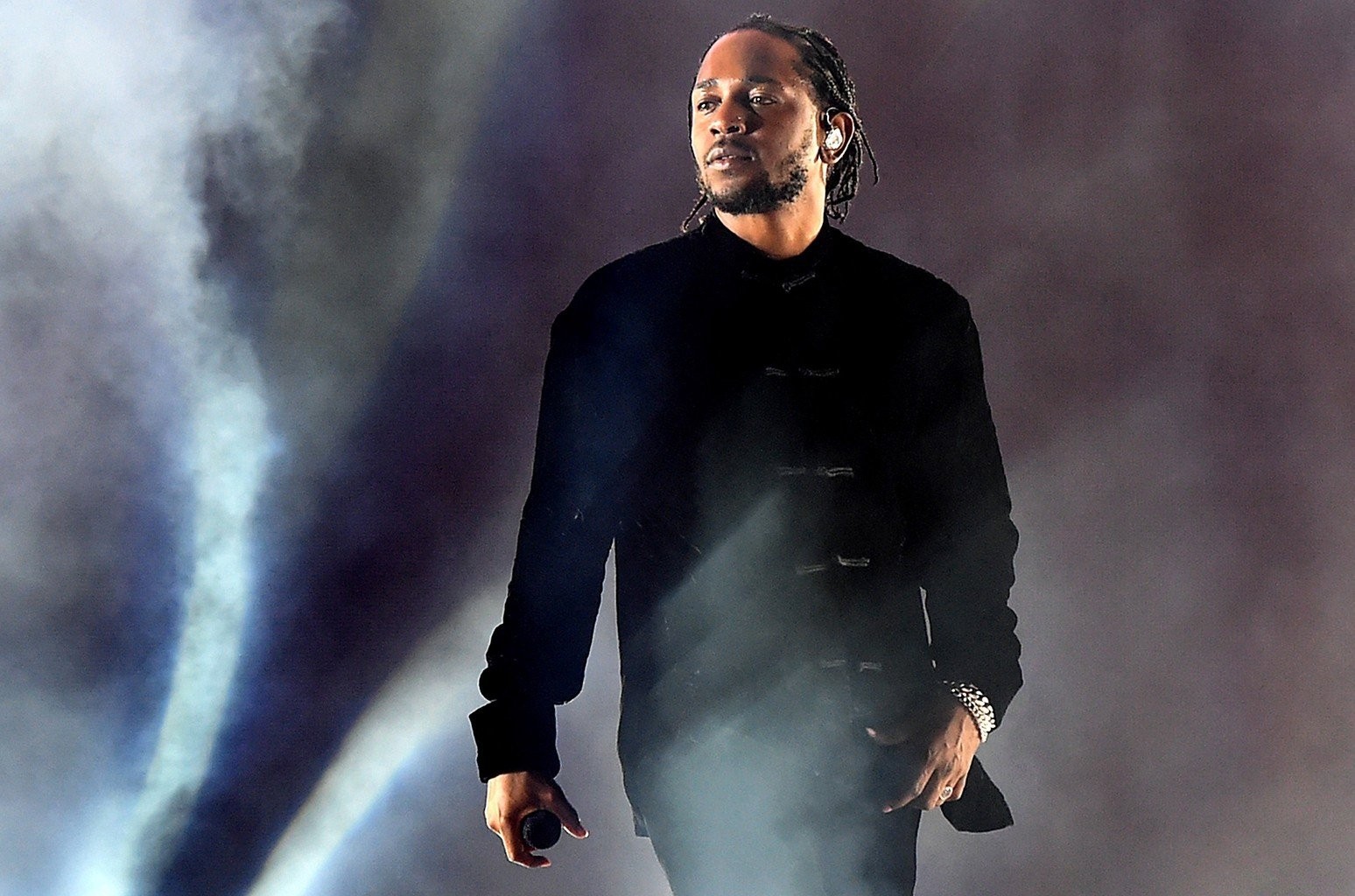 kendrick-lamar-live-coachella-2017-a-billboard-i-1548-compressed.jpg