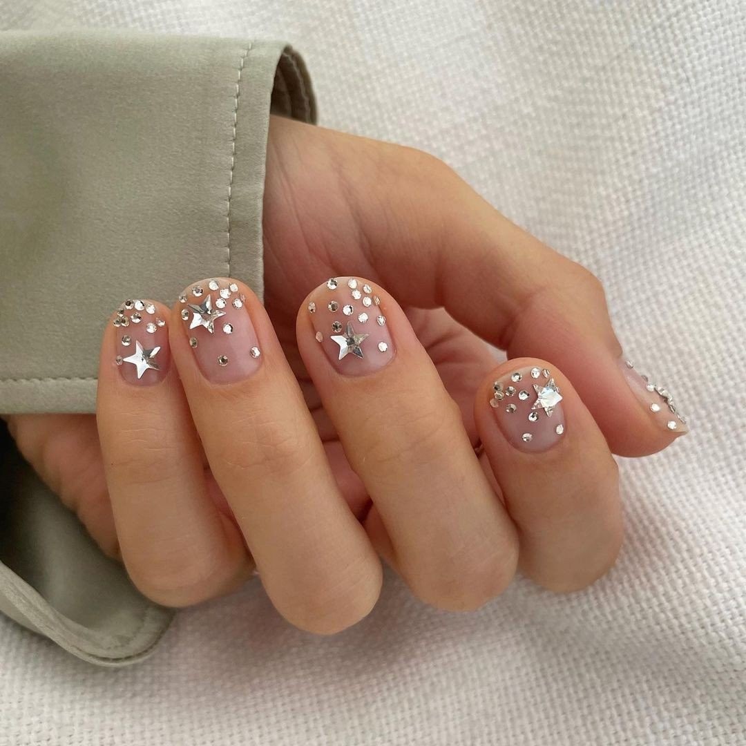 glitter-nails-QfexM.jpg