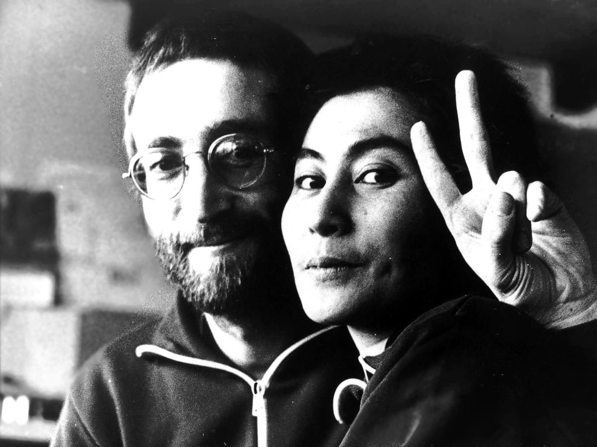 happy-xmas-war-is-over-song-meaning-history-john-lennon-yoko-ono-1971-christmas-2020-201204-glcjxnd87z.jpg
