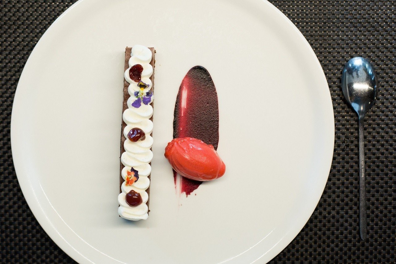 dessert-blackforest-me-pagwto-amarena.jpg dessert-blackforest-me-pagwto-amarena.jpg