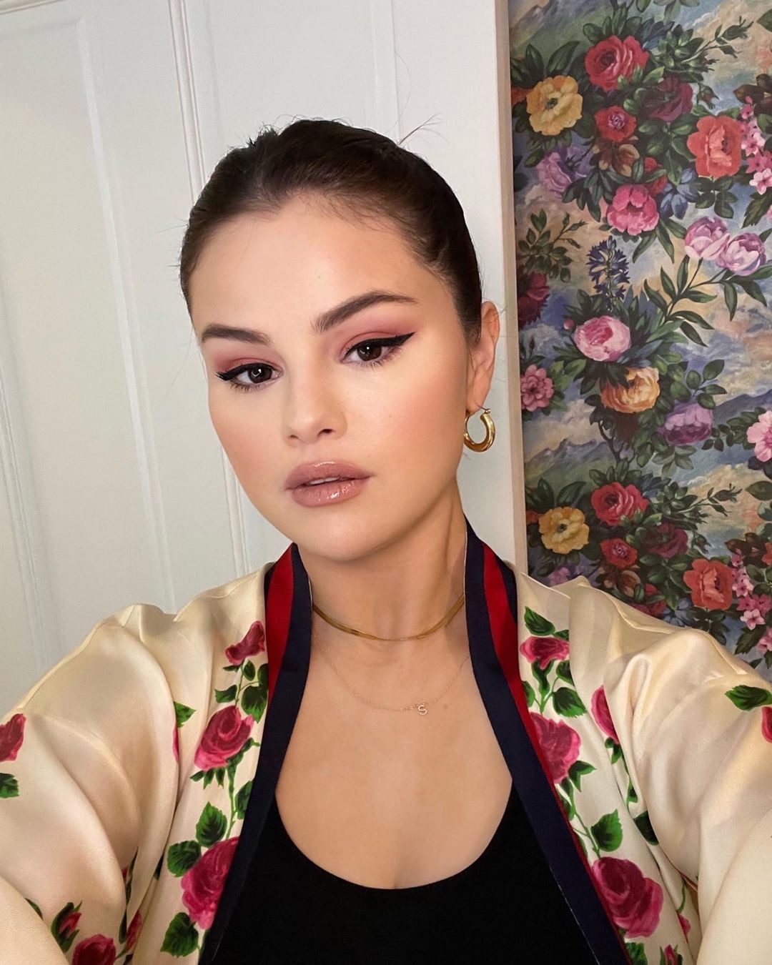 selena-gomez-cat-eye.jpg