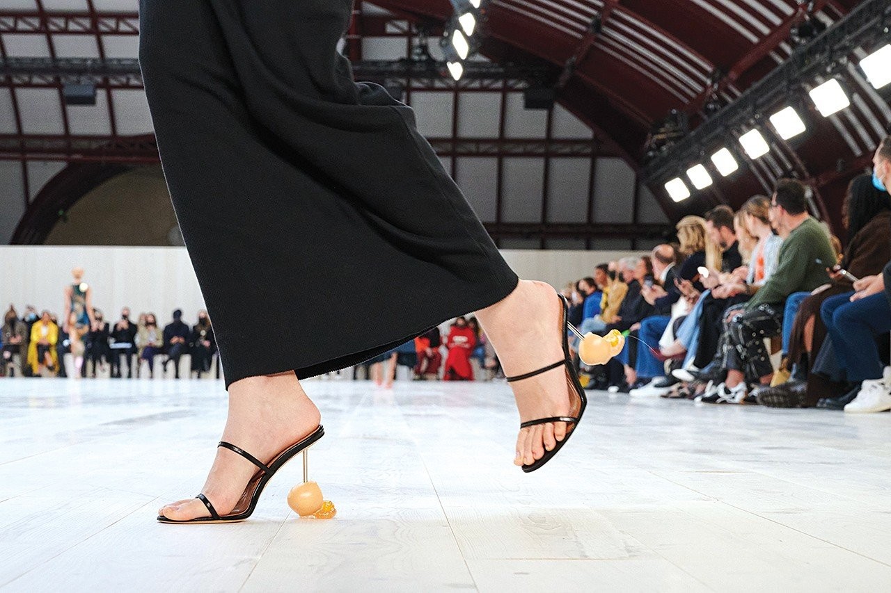 model-shoe-detail-walks-the-runway-during-the-loewe-news-photo-1633537434.jpg