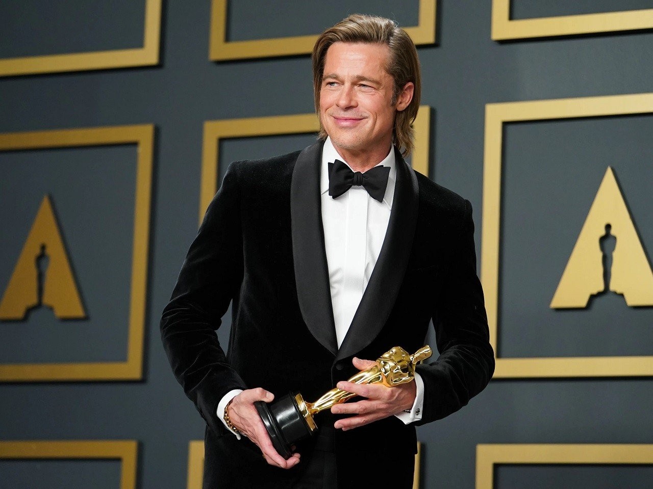 2020-oscars-winners-brad-pitt1-PDnD5.jpg