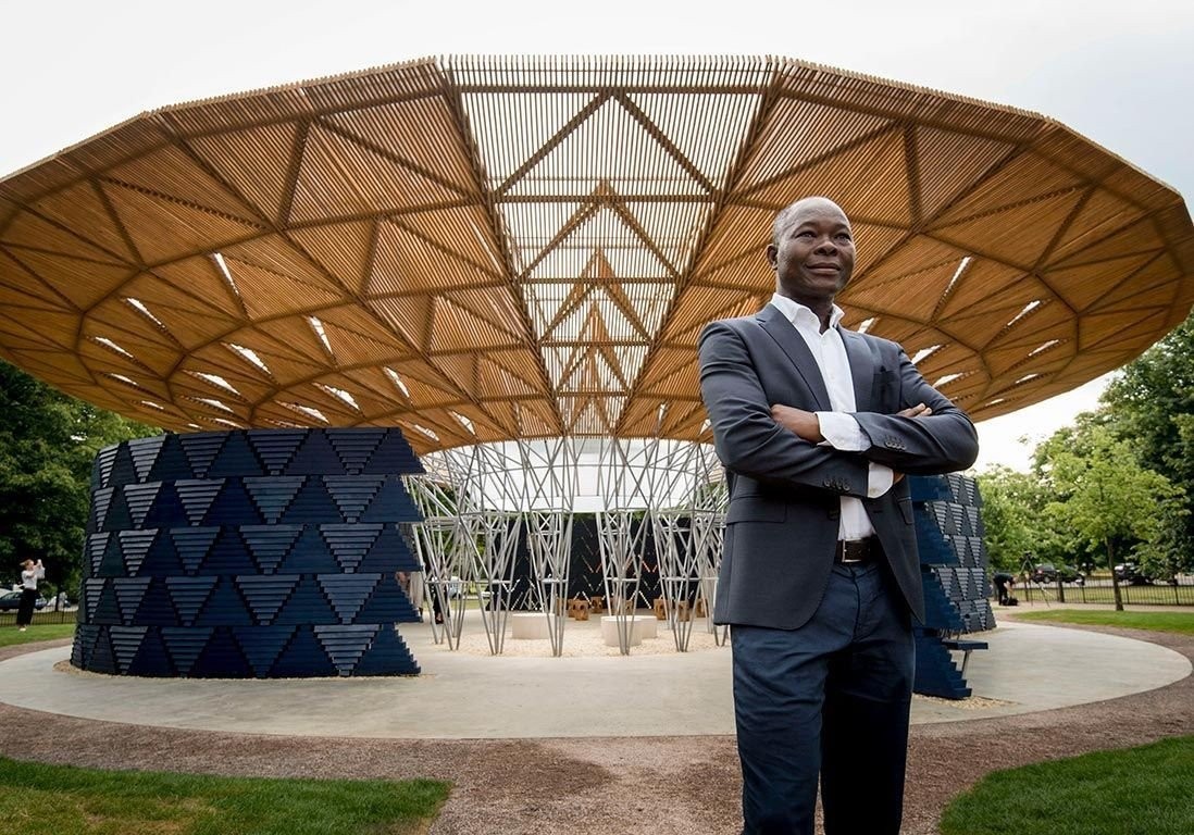 l-architecte-burkinabe-francis-kere-prix-pritzker-2022-p41C2.jpg