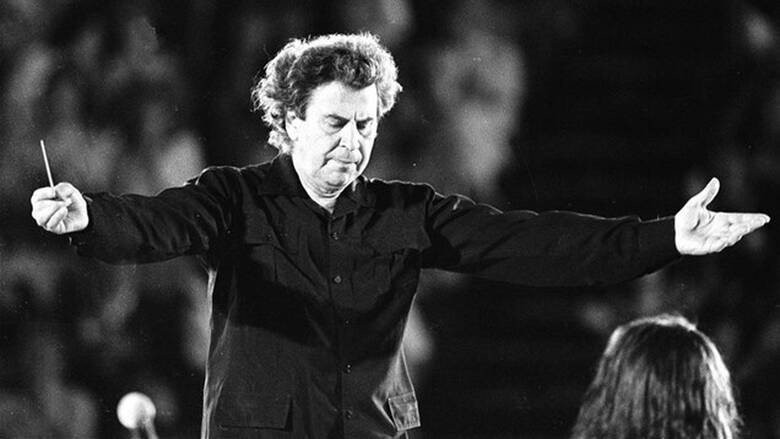 mikis-theodorakis-1983.jpg
