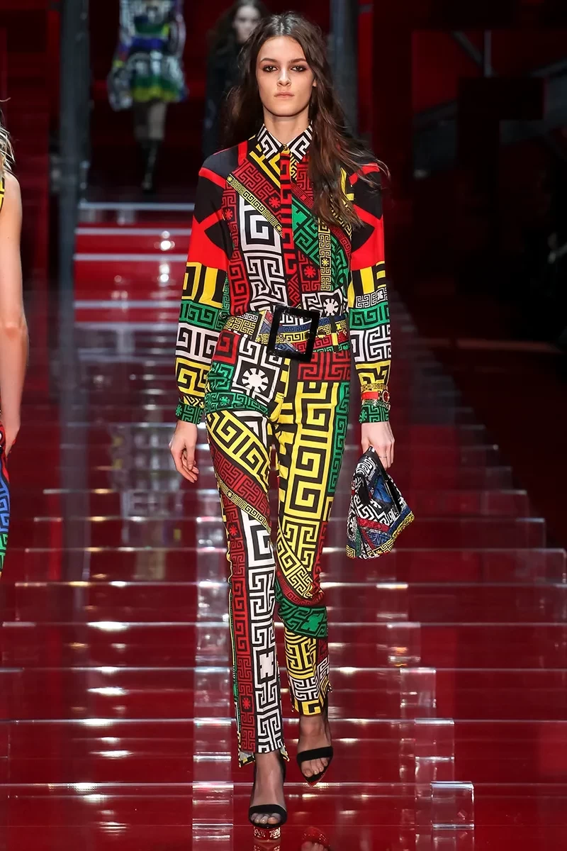 versace-rtw-fw15-runway-22.webp