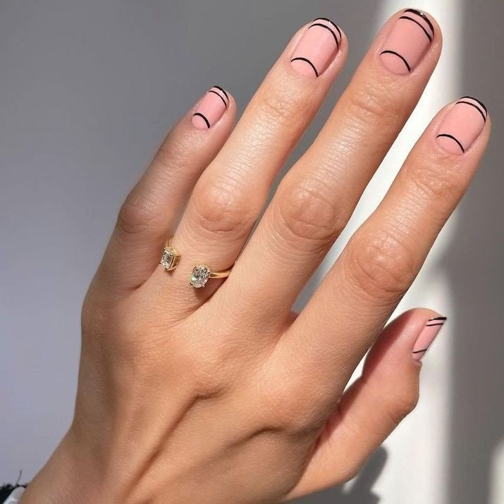 nail-nude.jpg