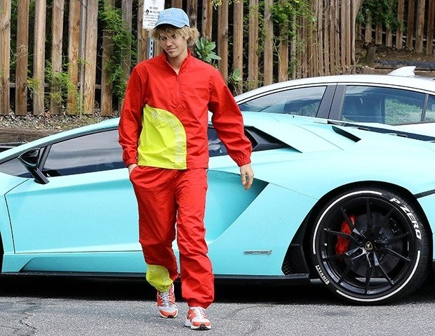 justin-bieber-cars-embed1.jpg