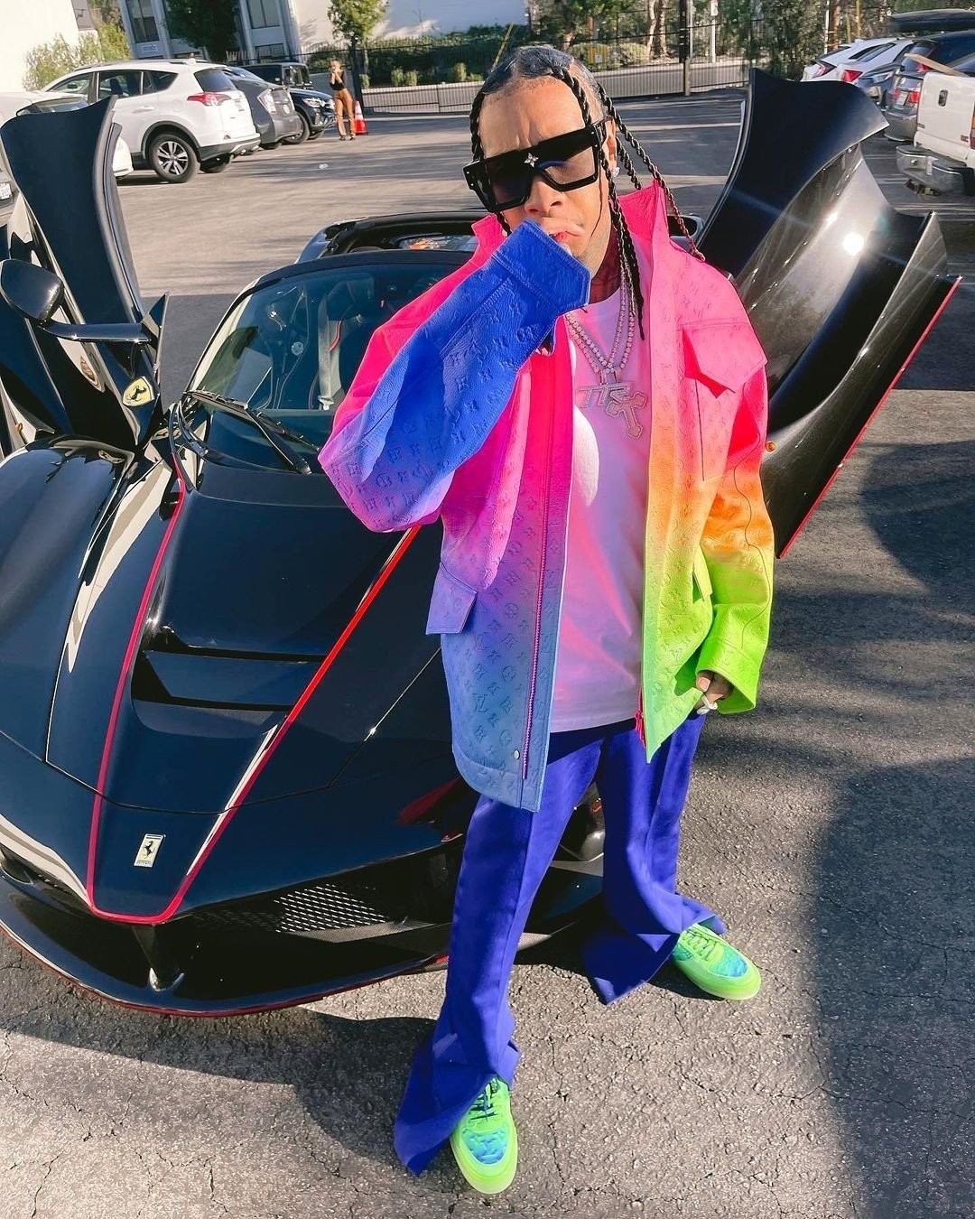 tyga-flexes-a-ferrari-laferrari-aperta-in-his-latest-post-does-he-own-it-180191-1.jpg