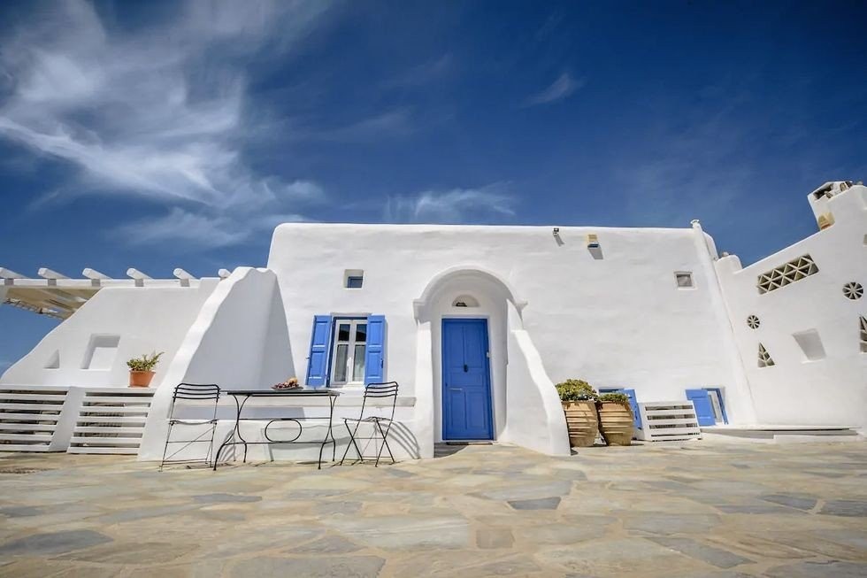 airbnb-cyclades-mykonos-airbnbs-1-1653341428.jpg