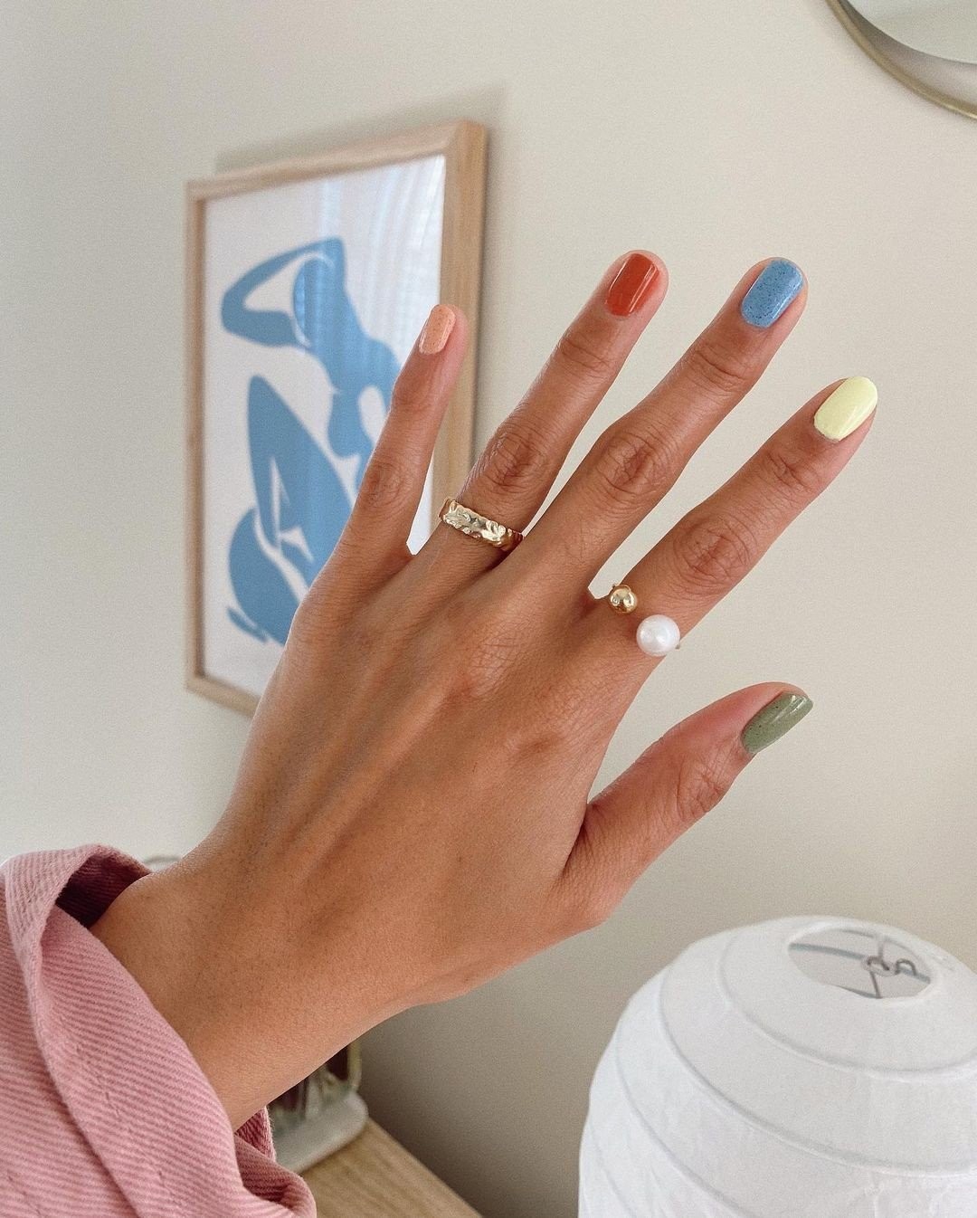 colorful-manicure.jpg