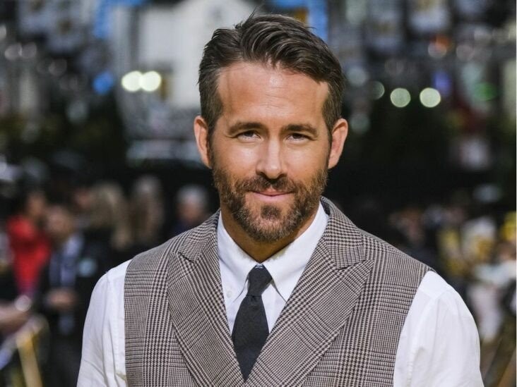 what-is-ryan-reynolds-worth-1-732x549.jpg