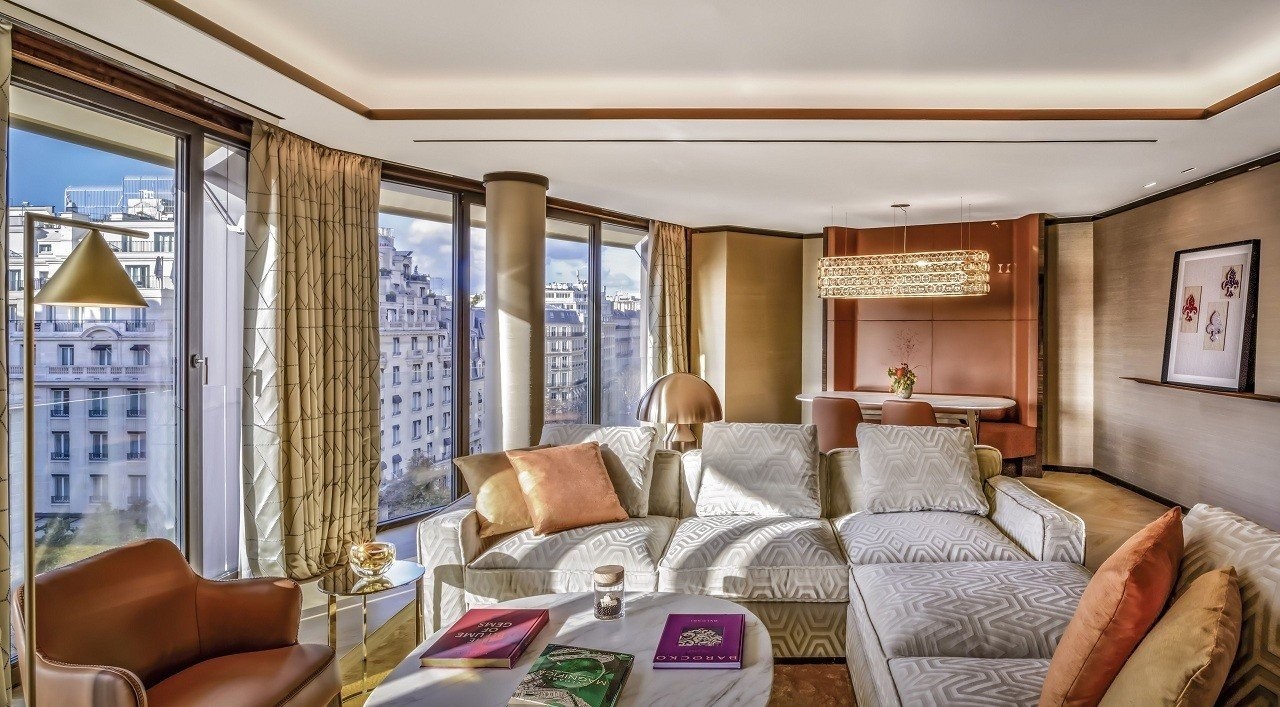 bh-paris-bulgari-suite-living-room-1638983190-hjbjo.jpg