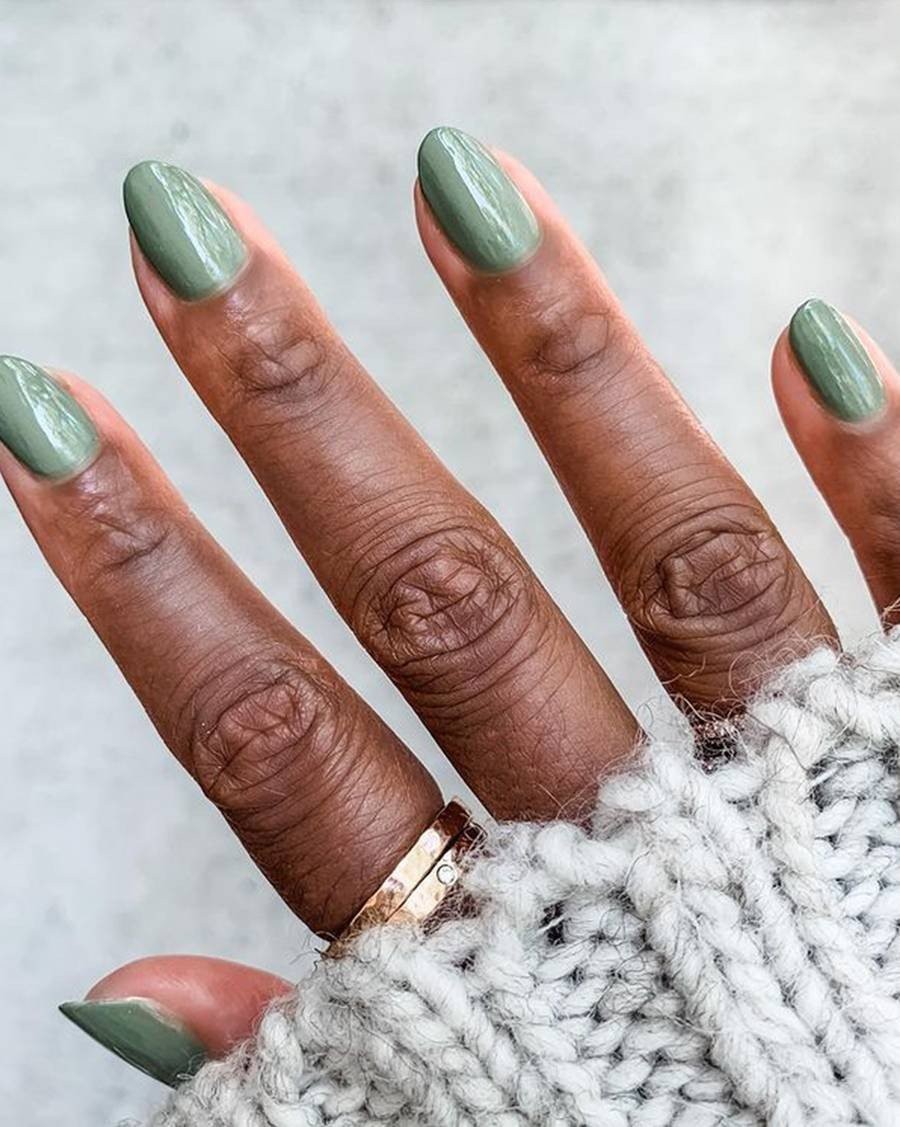 green-nails.jpg