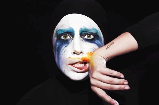 lady-gaga-applause-video-650-430.jpg
