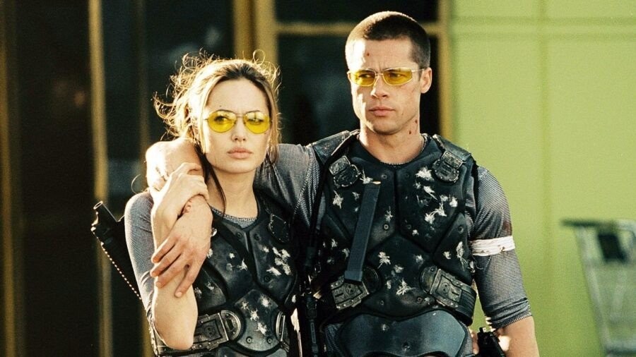mr-and-mrs-smith-best-moments-from-brad-pitt-and-angelina-jolie-movie-900x506.jpeg
