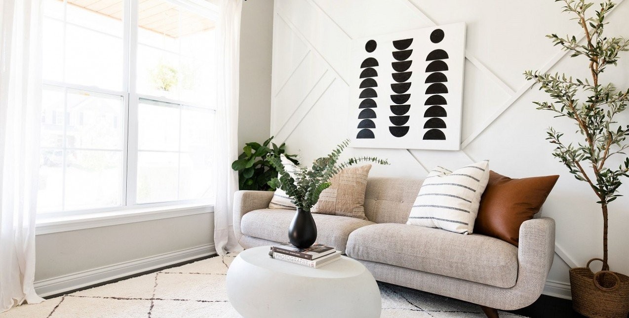 living-room-ideas-white-palette-1639423211-WhRk8.jpg