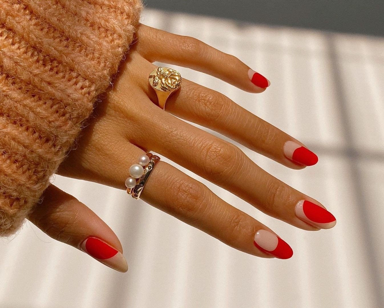 red-nails-oRFgl.jpg