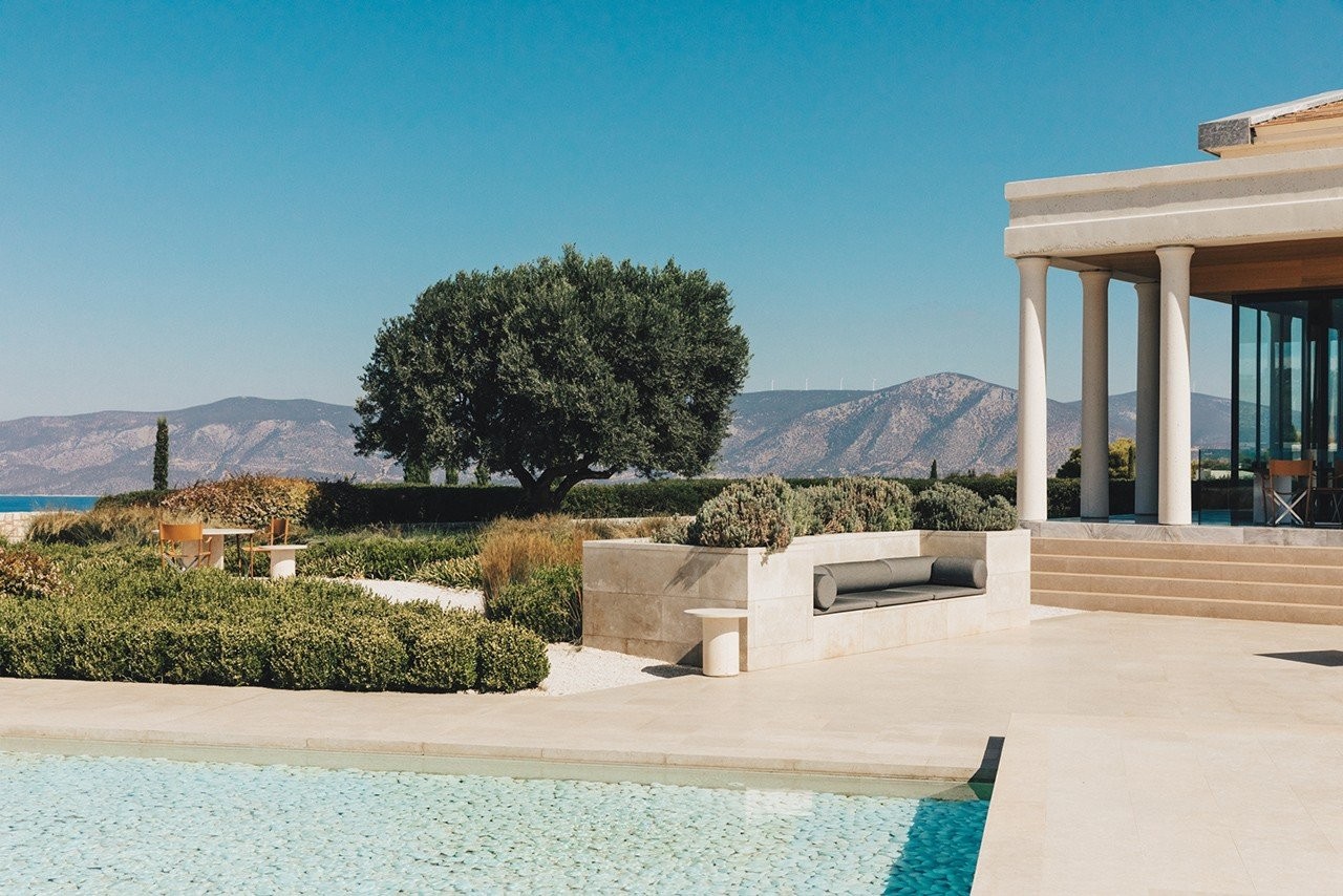 amanzoe-greece-dining-main-restaurant-terrace-27113-P50Tf.jpg