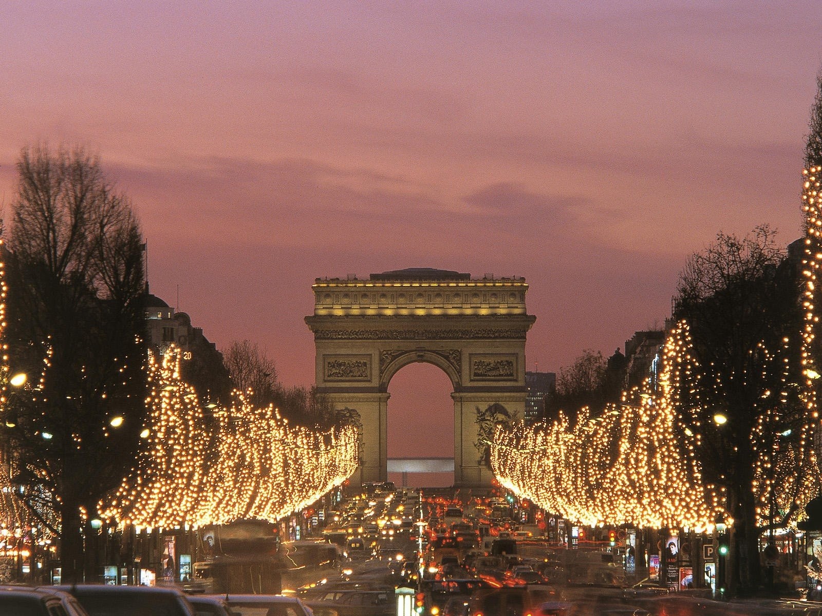 champs-elysees.jpg