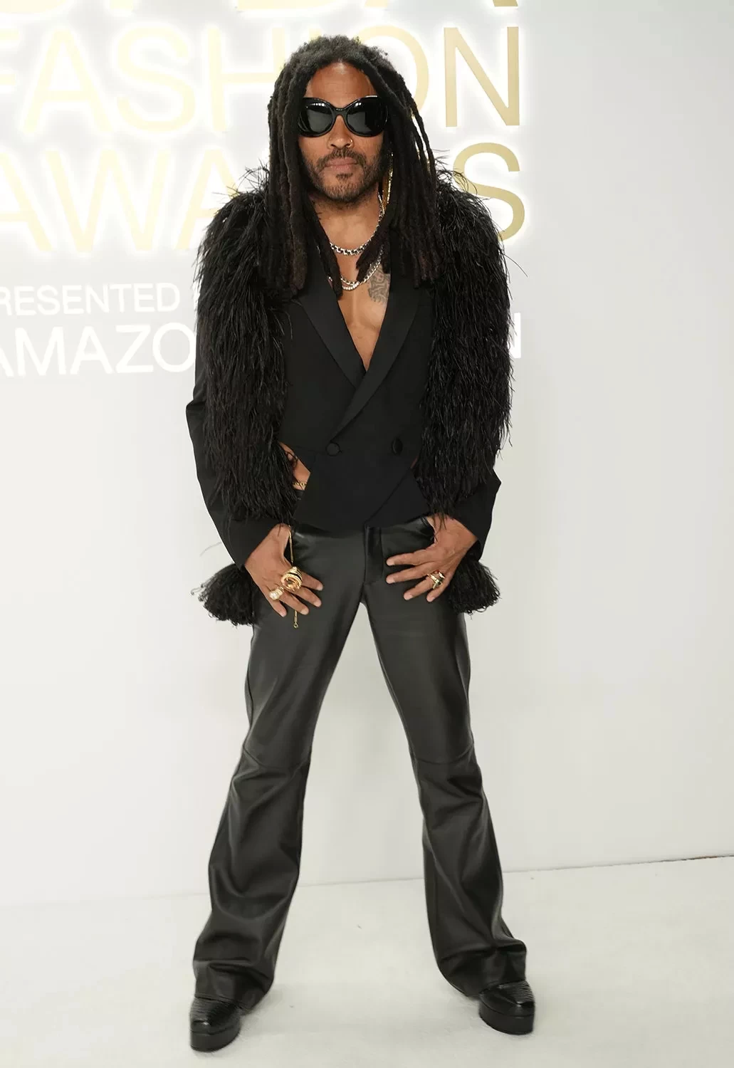 lenny-kravitz-2022-cfda-awards-20221107-57-35e3429150404874b609671b5db7b539.webp