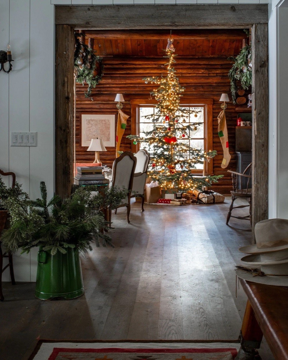 cabin-xmas.jpg