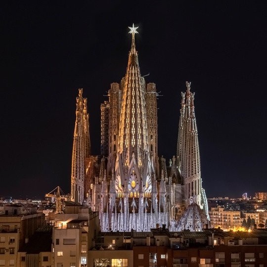 sagrada-familia-torre.jpg
