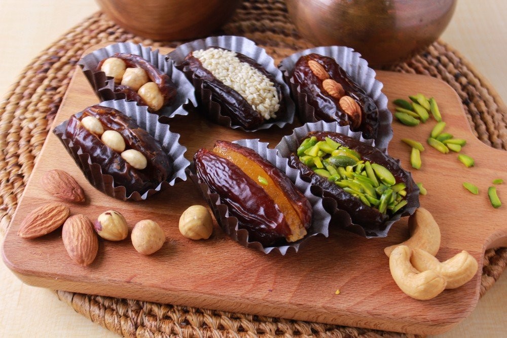 dates-shutterstock-681677686.jpg