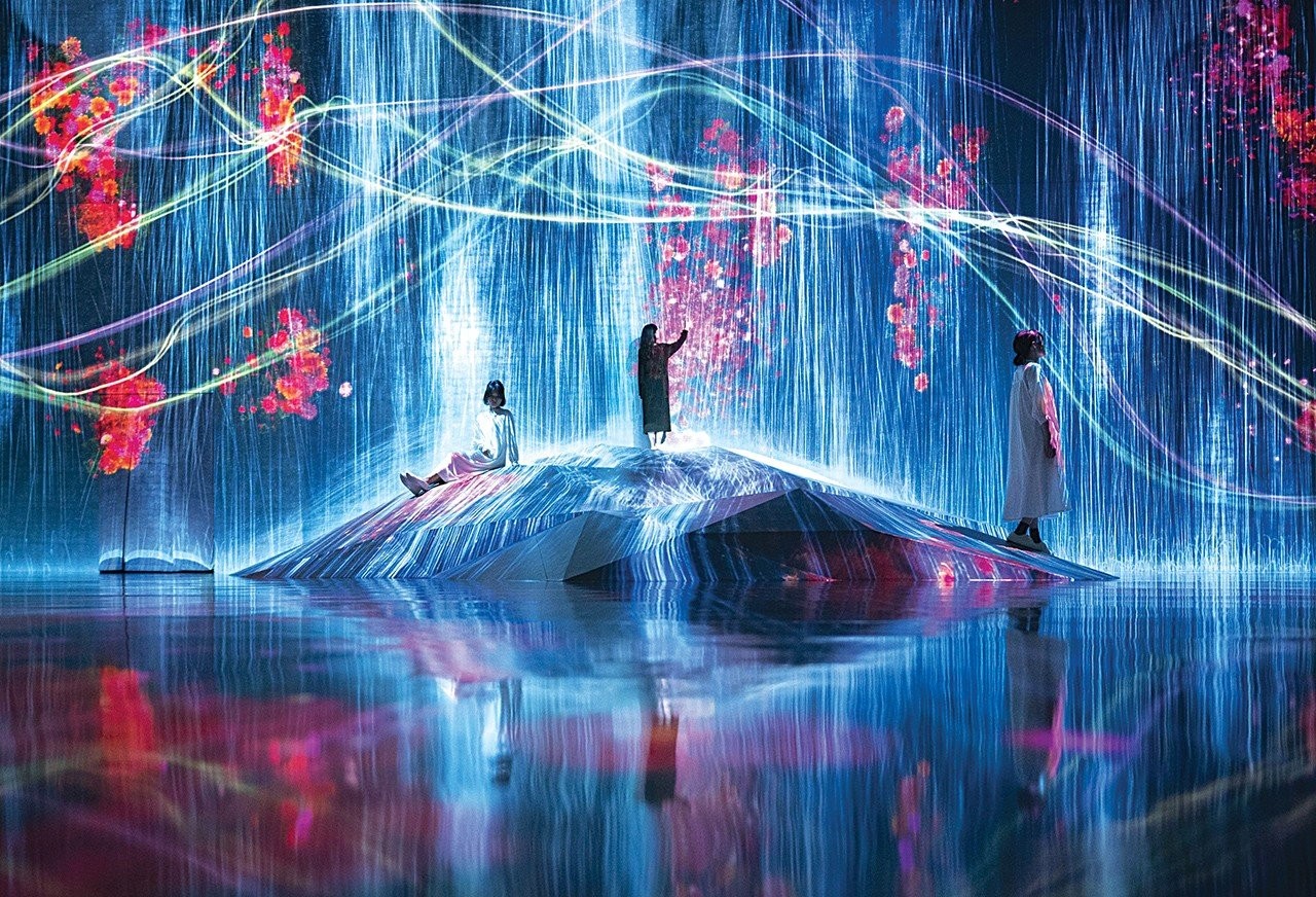 digital-art-museum-1-teamlab-scaled.jpg