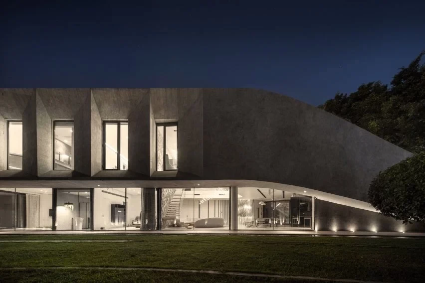 studio-symbiosis-villa-kd45-concrete-house-dehli-2-dezeen-2364-col-11-852x568.webp