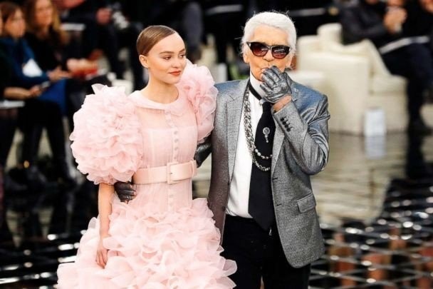karl-lagerfeld-chanel-fashion-show-2017.jpg